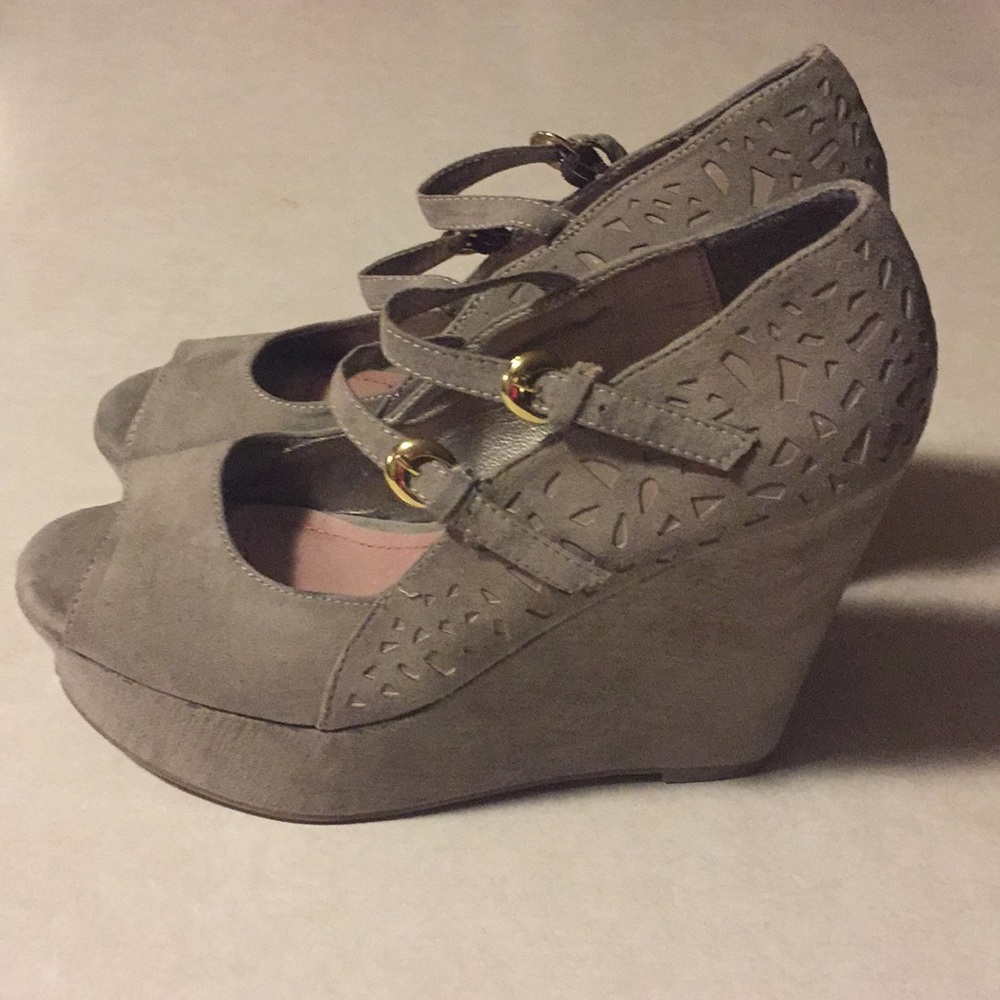 Size 8 Wedge Heels